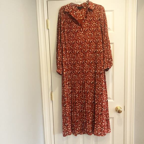 Selected Femme Floral Flowy pleats maxi dress ditsy floral ASOS Sz 8 Blogger Fav - Picture 10 of 16